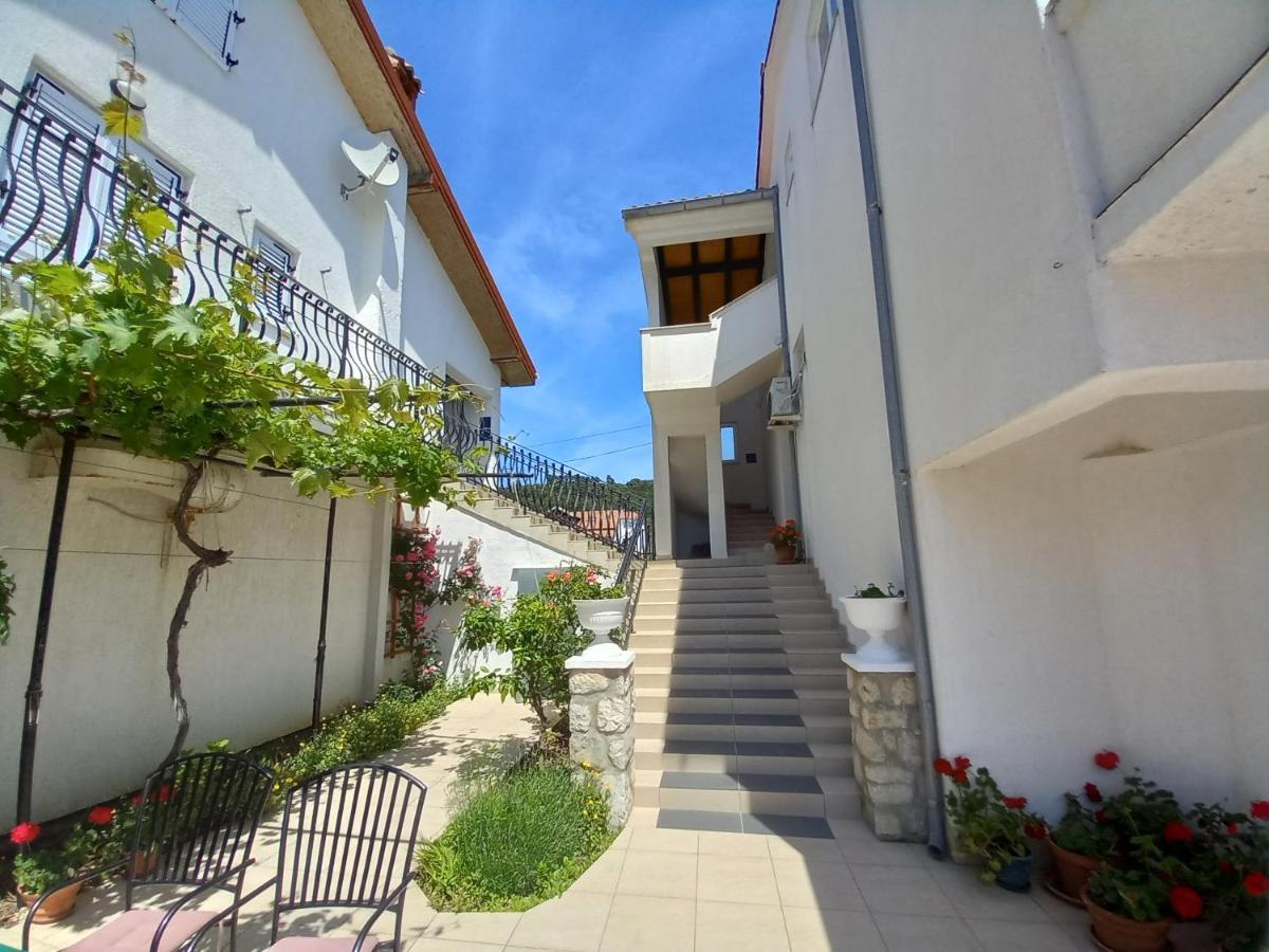 Apartment Preka Palit Экстерьер фото